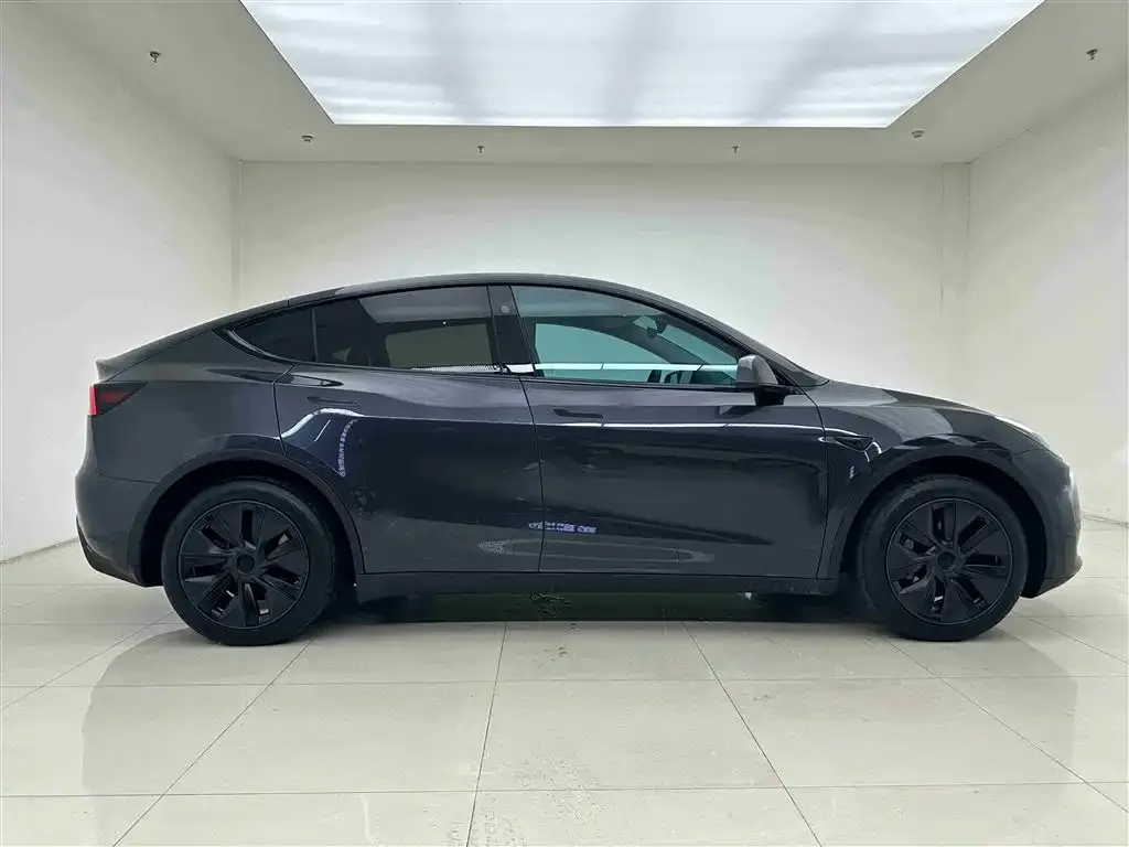 Tesla Model Y 2024 из CN, фото 4