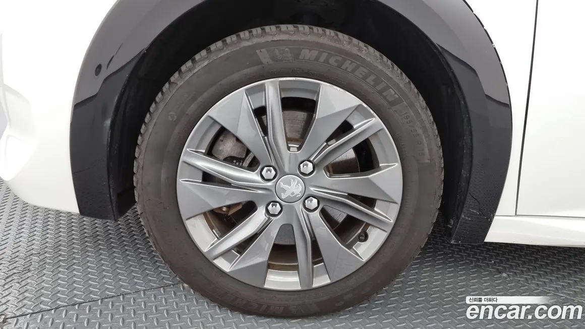 Peugeot 208 2022 из KR, фото 5