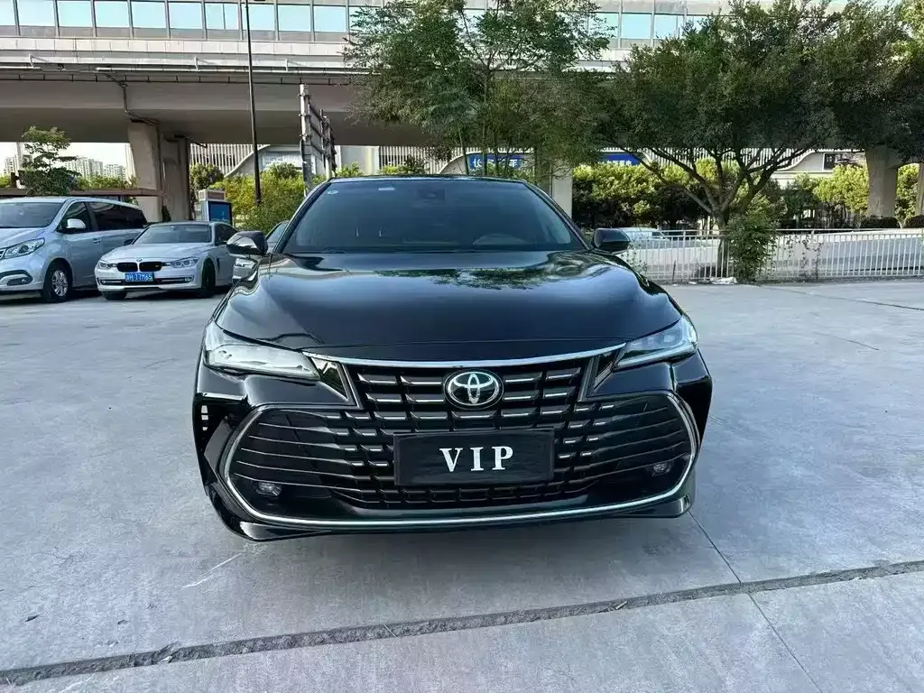 Toyota Avalon 2023 из CN, фото 2