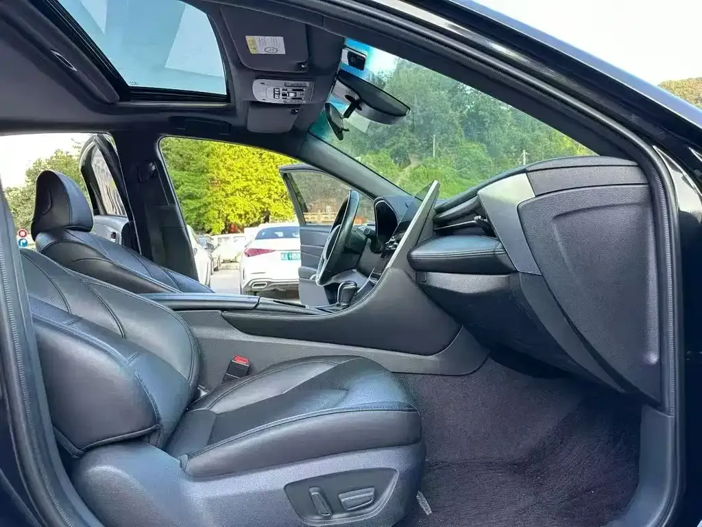 Toyota Avalon 2023 из CN, фото 5