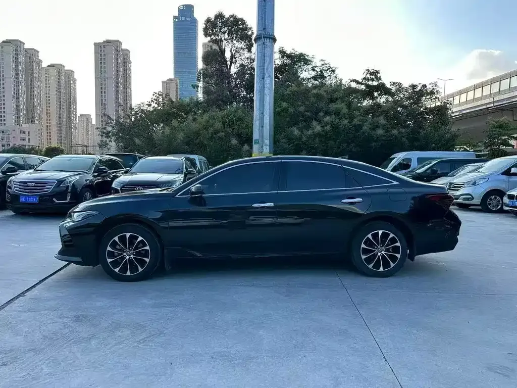 Toyota Avalon 2023 из CN, фото 8