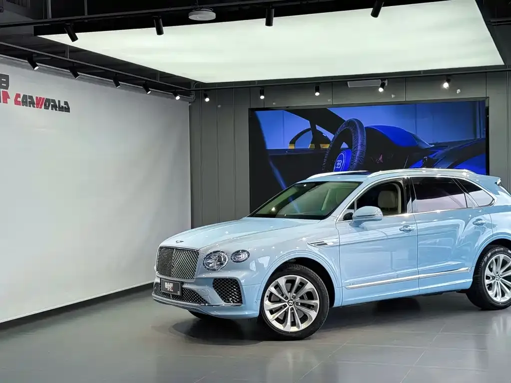 Bentley Bentayga 2023 из CN, фото 5