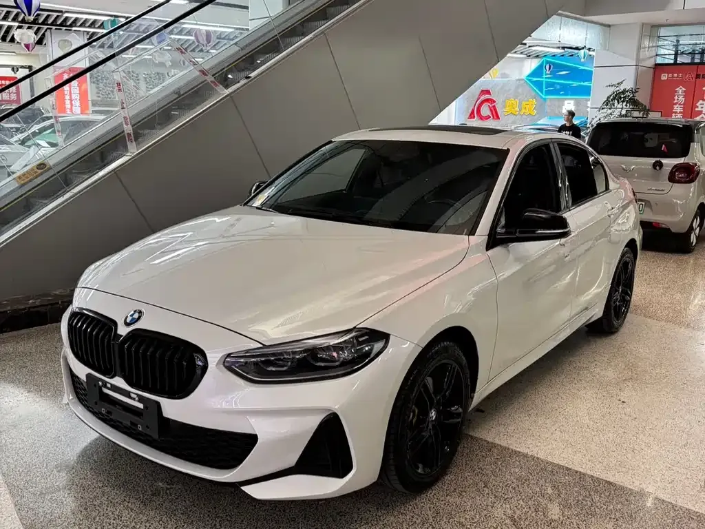 BMW 1 Series — фото 1