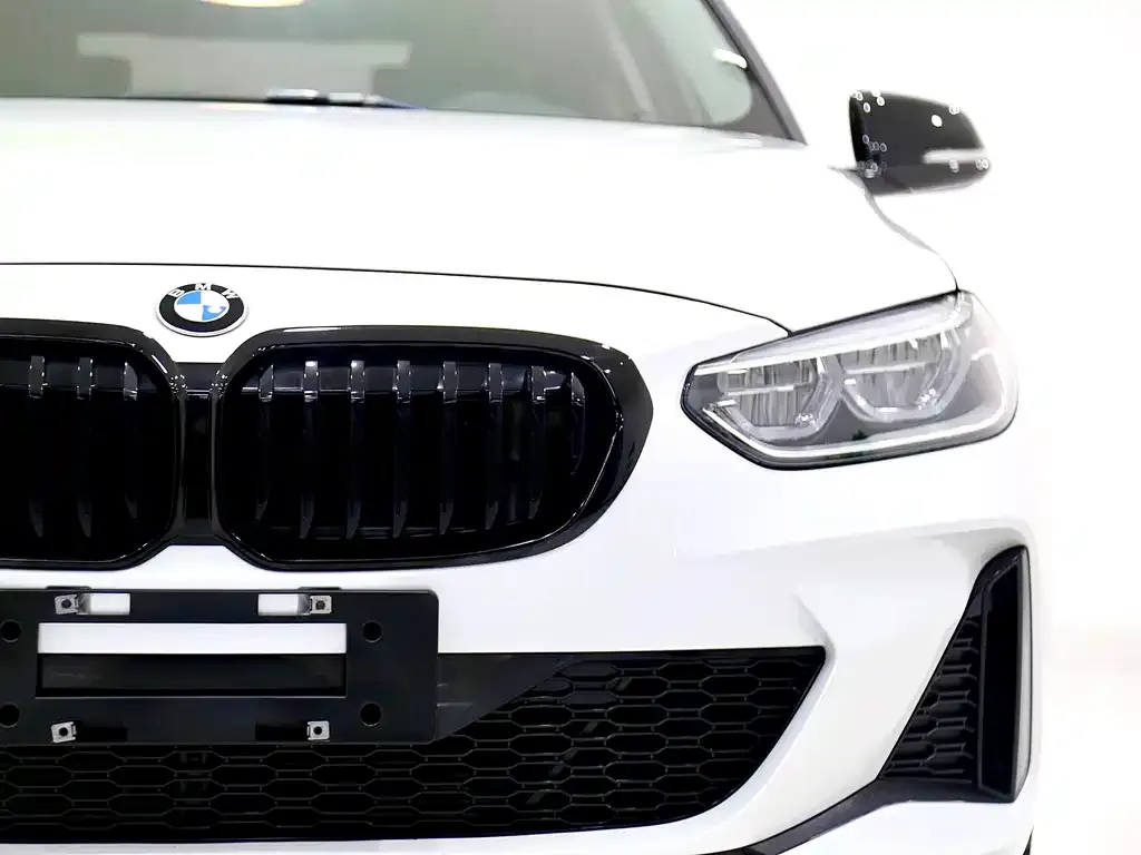 BMW 1 Series 2023 из CN, фото 10