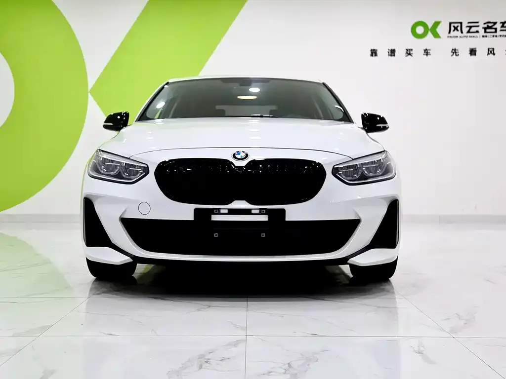 BMW 1 Series 2023 из CN, фото 2