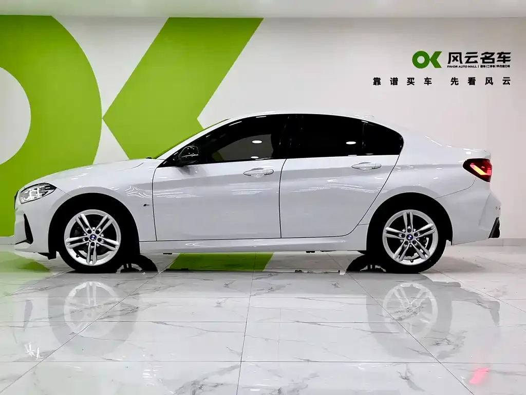 BMW 1 Series 2023 из CN, фото 4