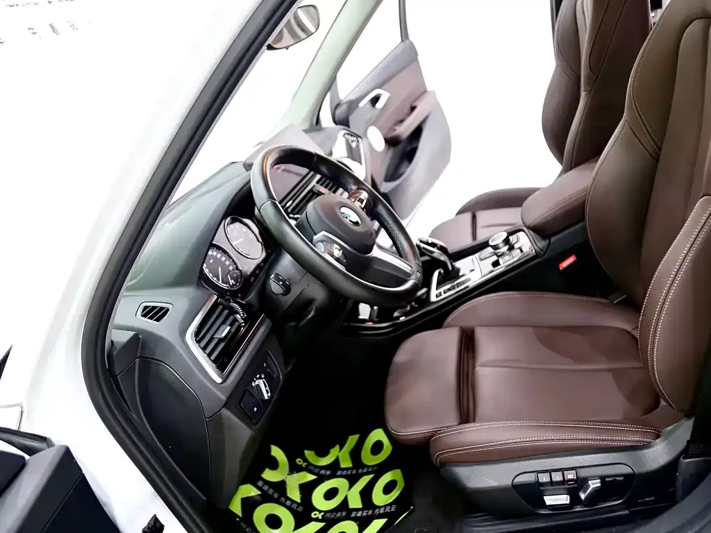 BMW 1 Series 2023 из CN, фото 6