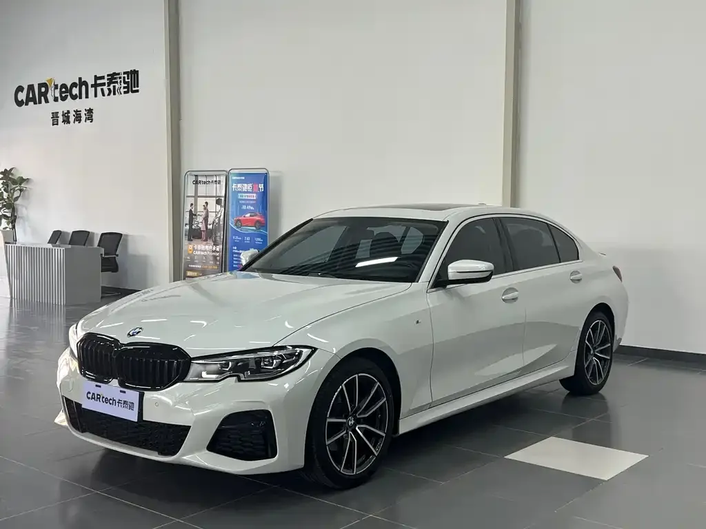 BMW 3 Series 2022 из CN, фото 1
