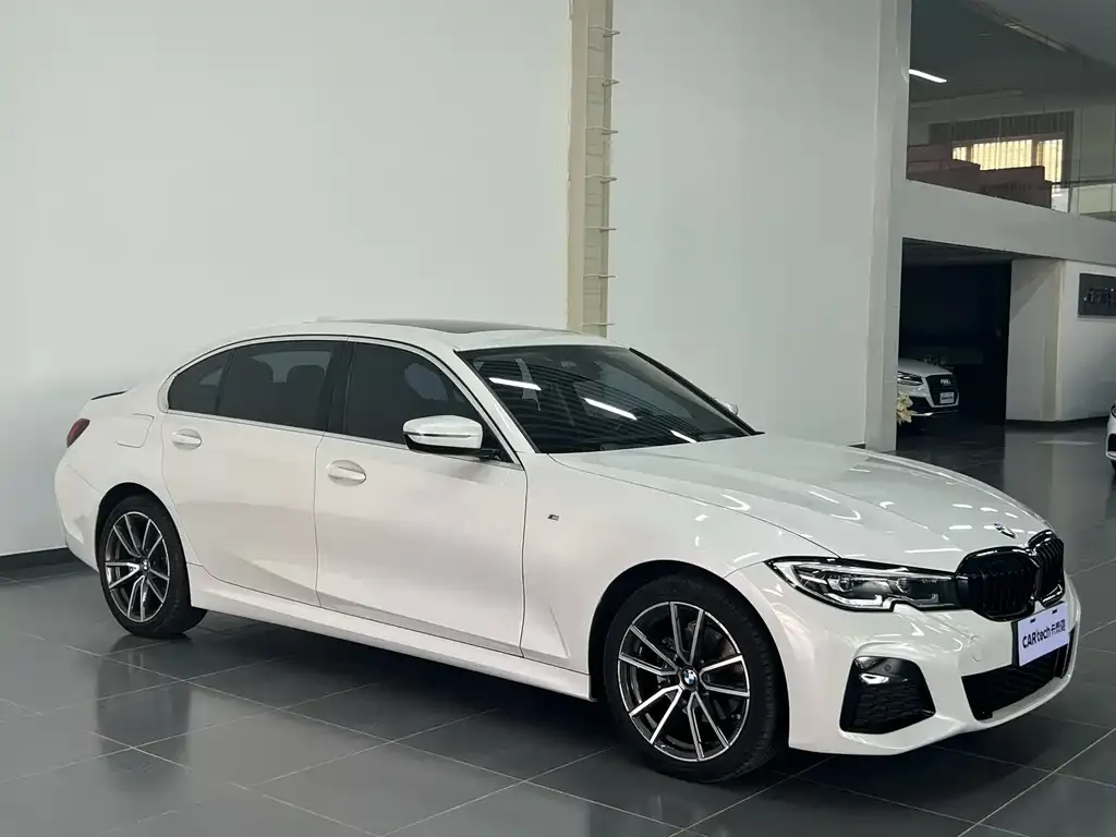 BMW 3 Series 2022 из CN, фото 2