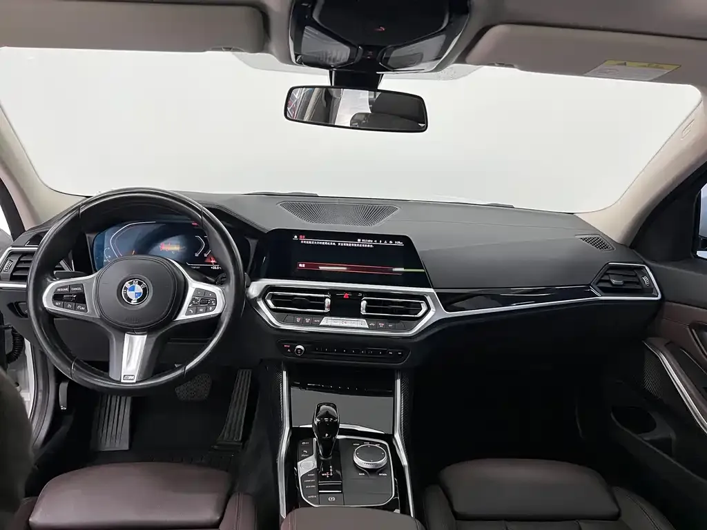 BMW 3 Series 2022 из CN, фото 9