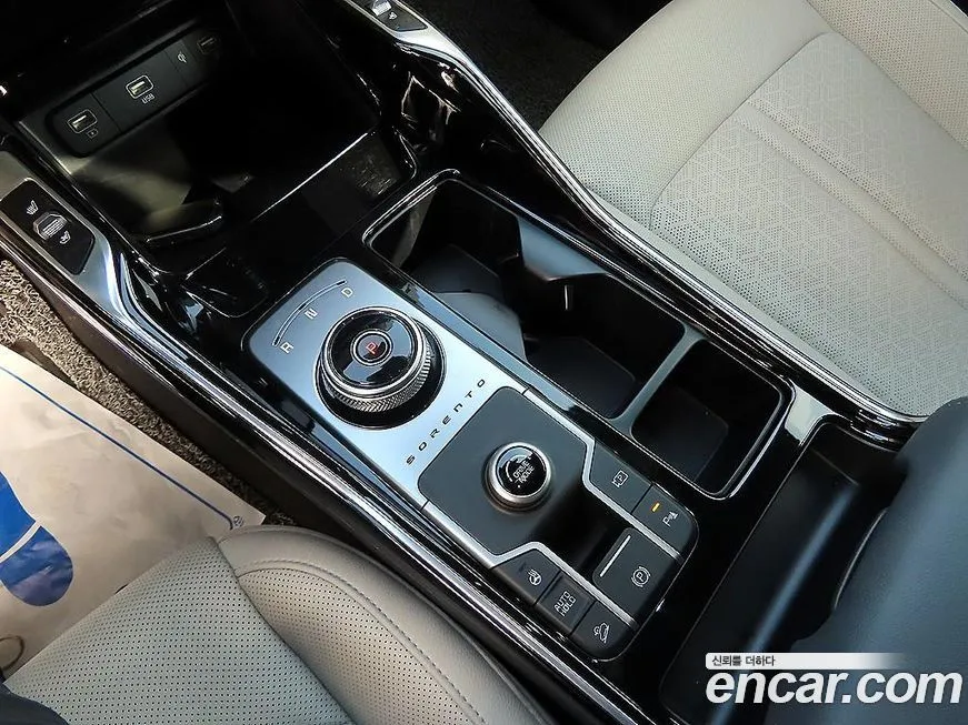 Kia Sorento — фото 10