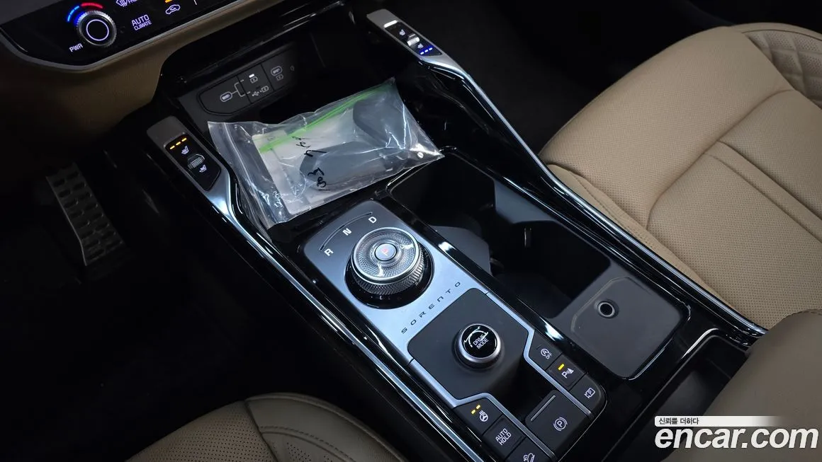 Kia Sorento — фото 9