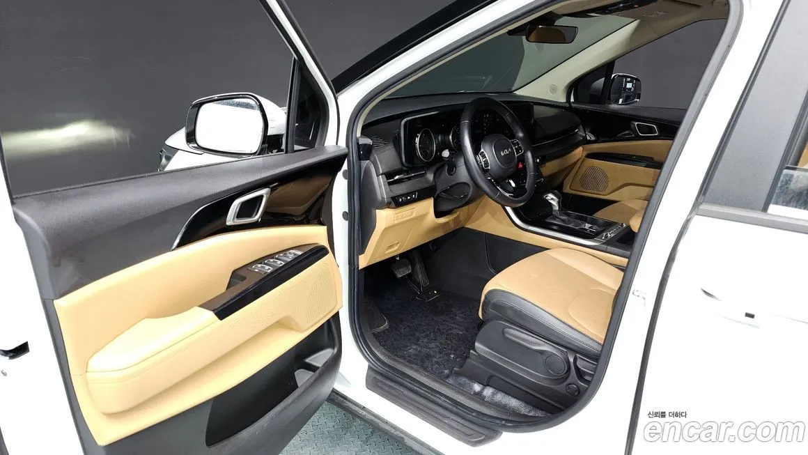 Kia Carnival — фото 10