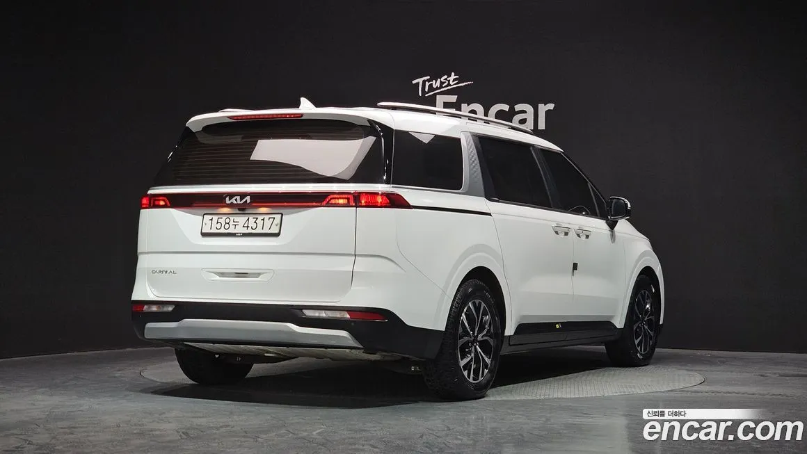 Kia Carnival — фото 2