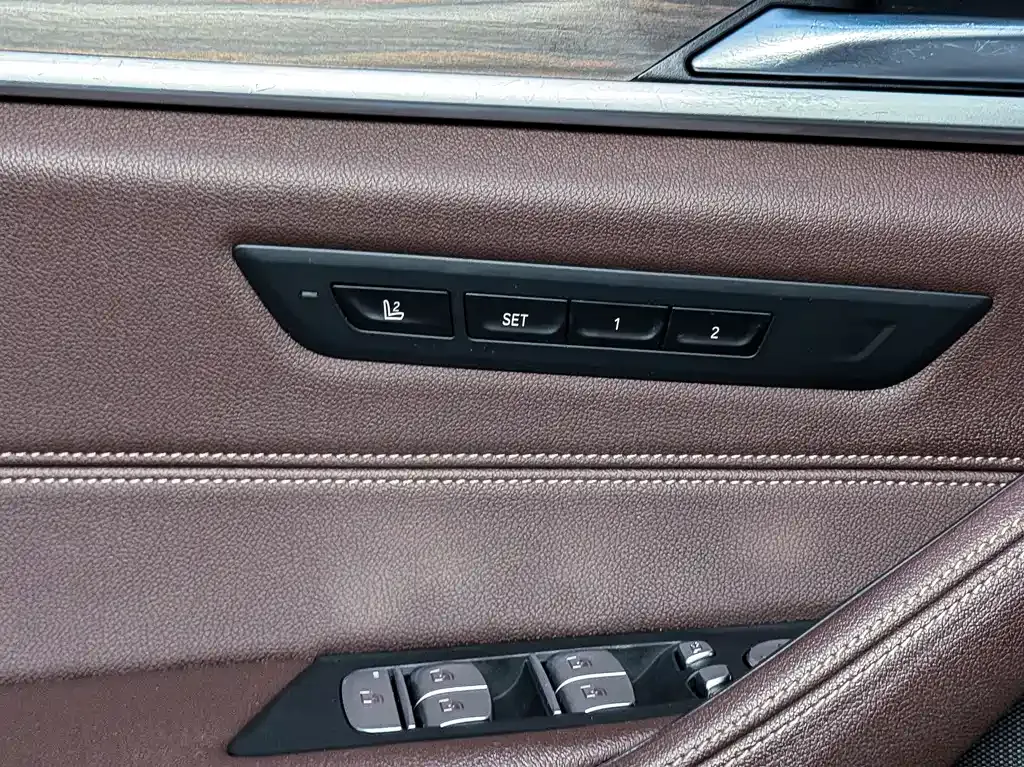 BMW 5 Series 2021 из CN, фото 4