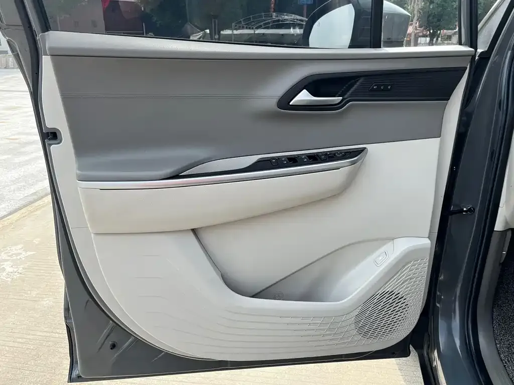 Hyundai Custo — фото 10