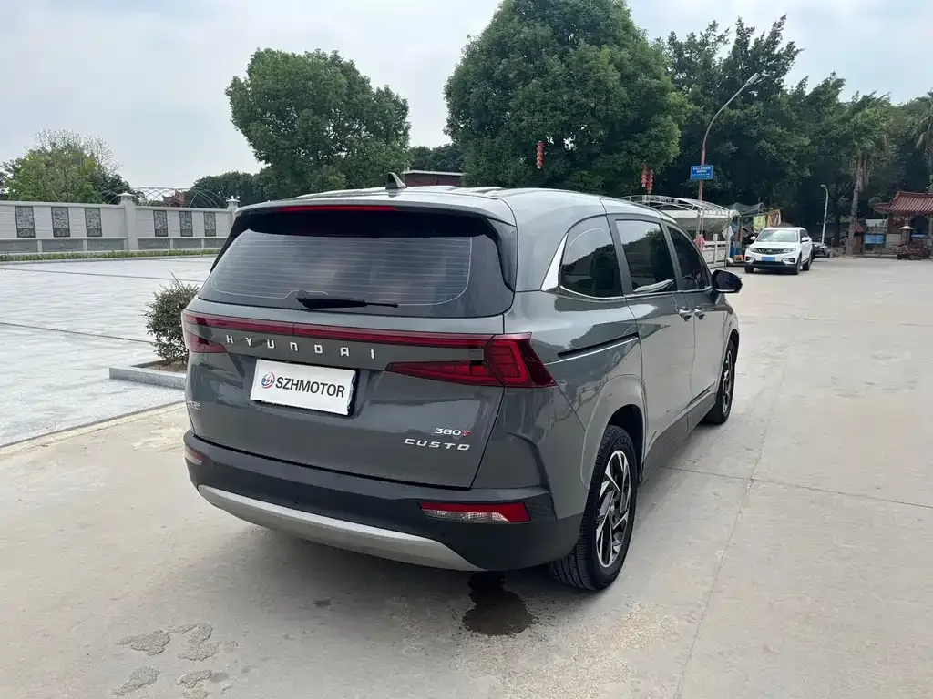 Hyundai Custo — фото 8