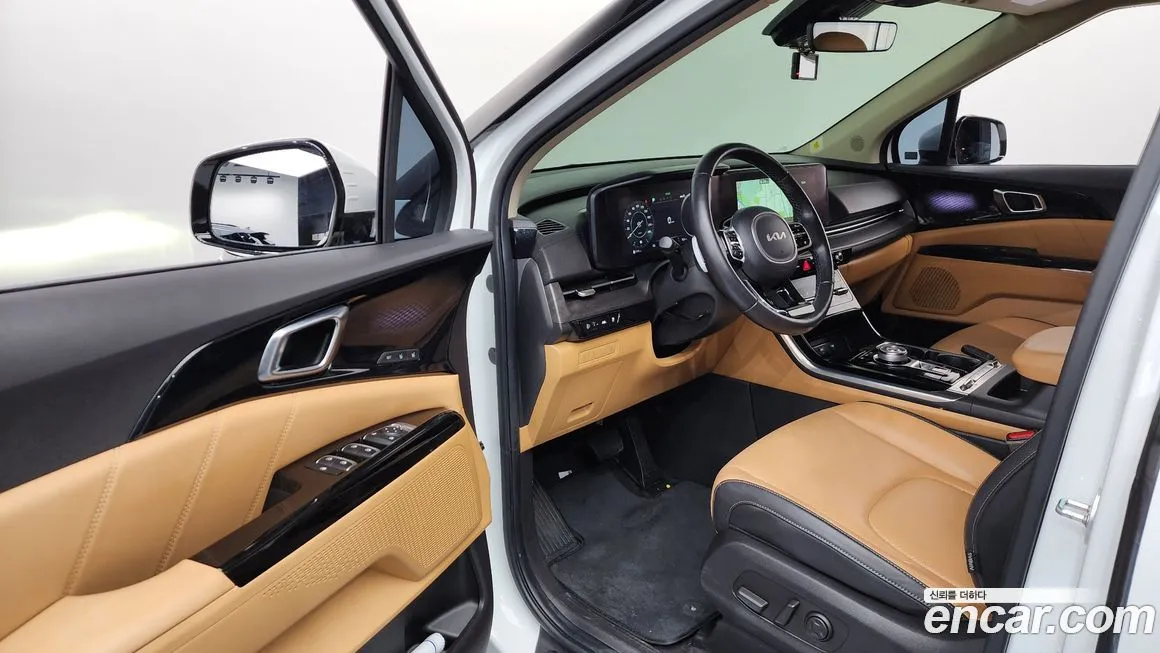 Kia Carnival — фото 10