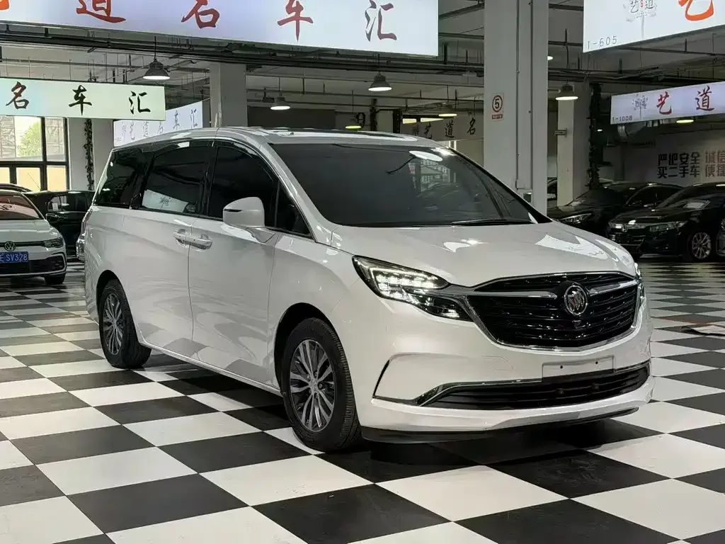 Buick GL8 2022 из CN, фото 3