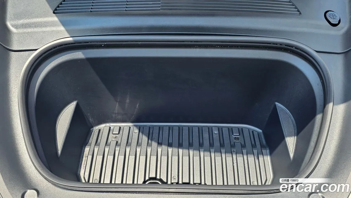 Tesla Model Y 2021 из KR, фото 10