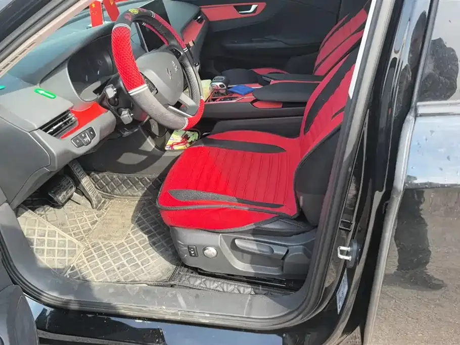 Hongqi E-QM5 2024 из CN, фото 9