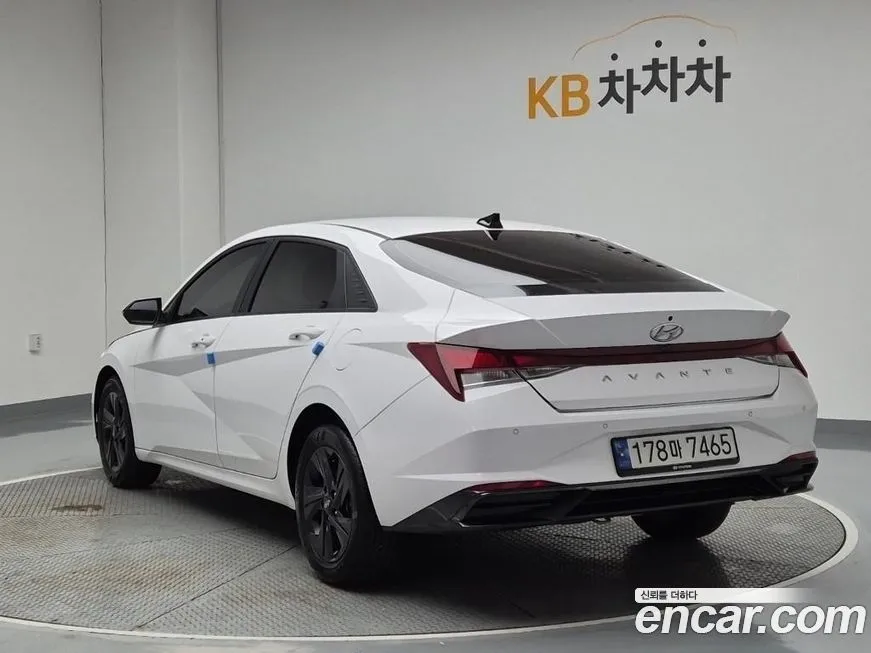 Hyundai AVANTE — фото 2