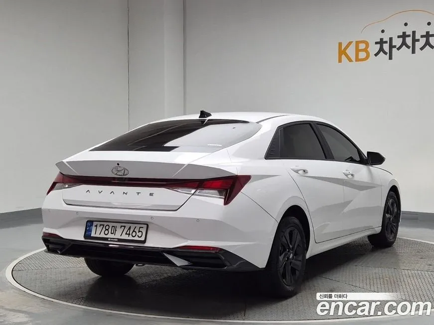 Hyundai AVANTE — фото 3