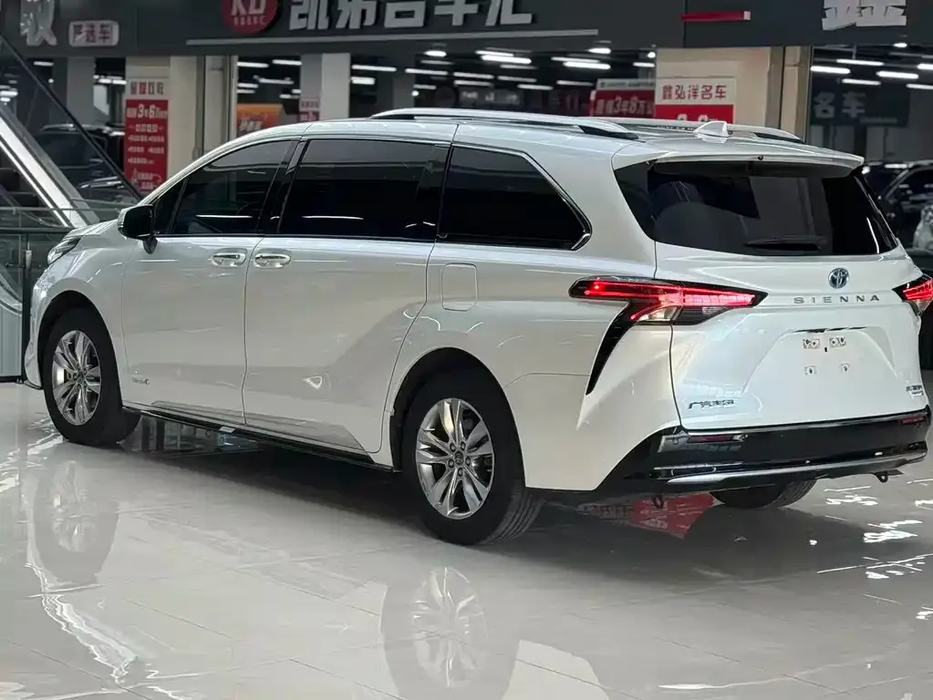 Toyota Sienna 2022 из CN, фото 9