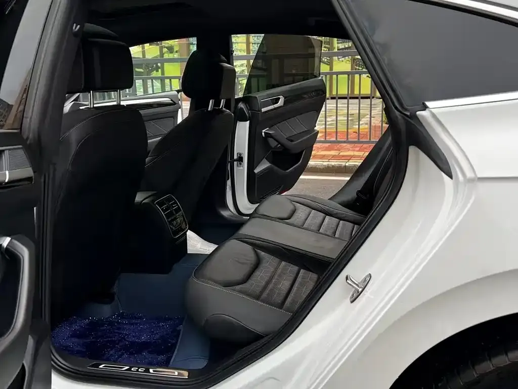Volkswagen CC 2022 из CN, фото 9