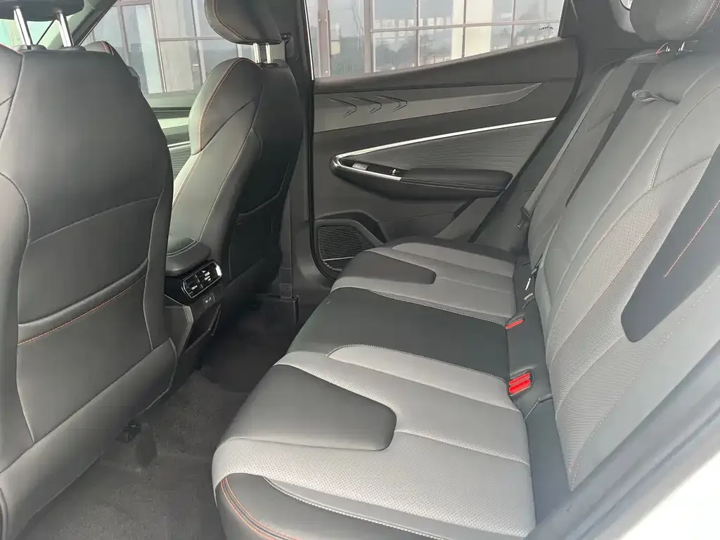 Geely Boyue 2024 из CN, фото 7