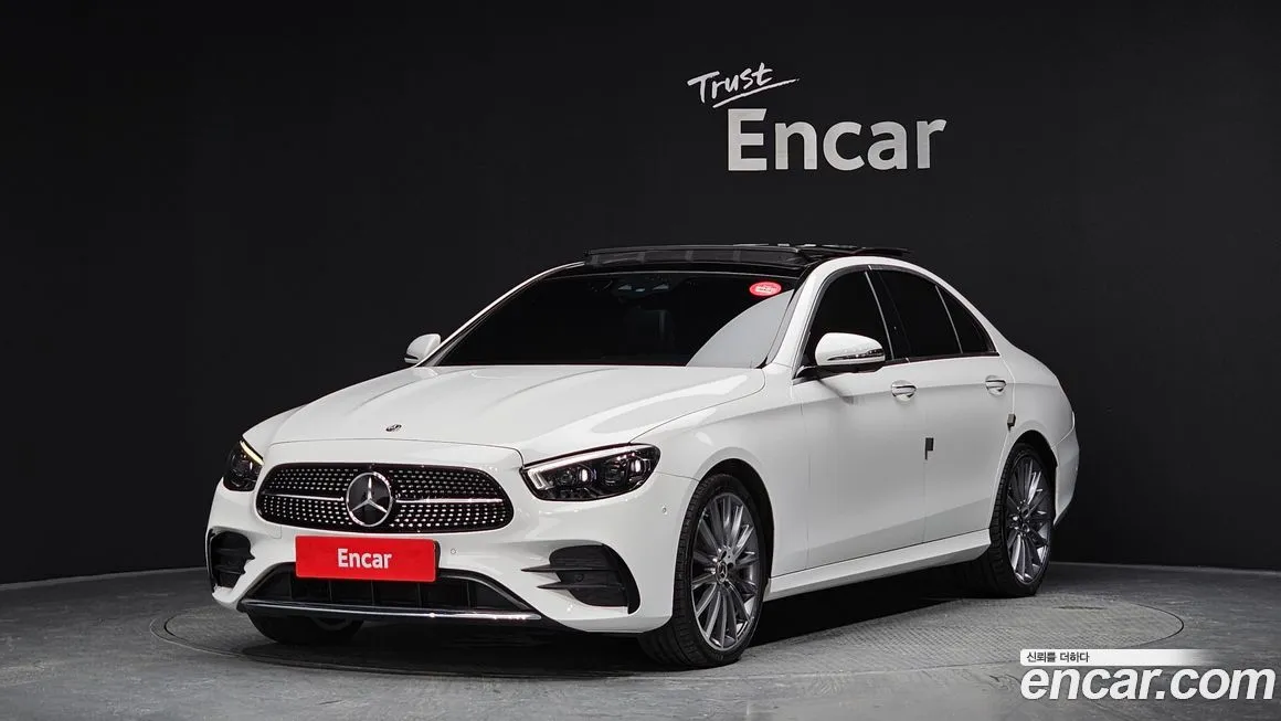 Mercedes-Benz E-Class — фото 1