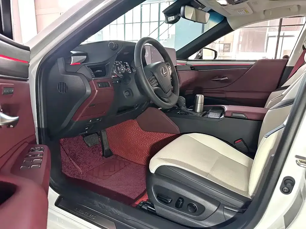Lexus ES 2025 из CN, фото 4