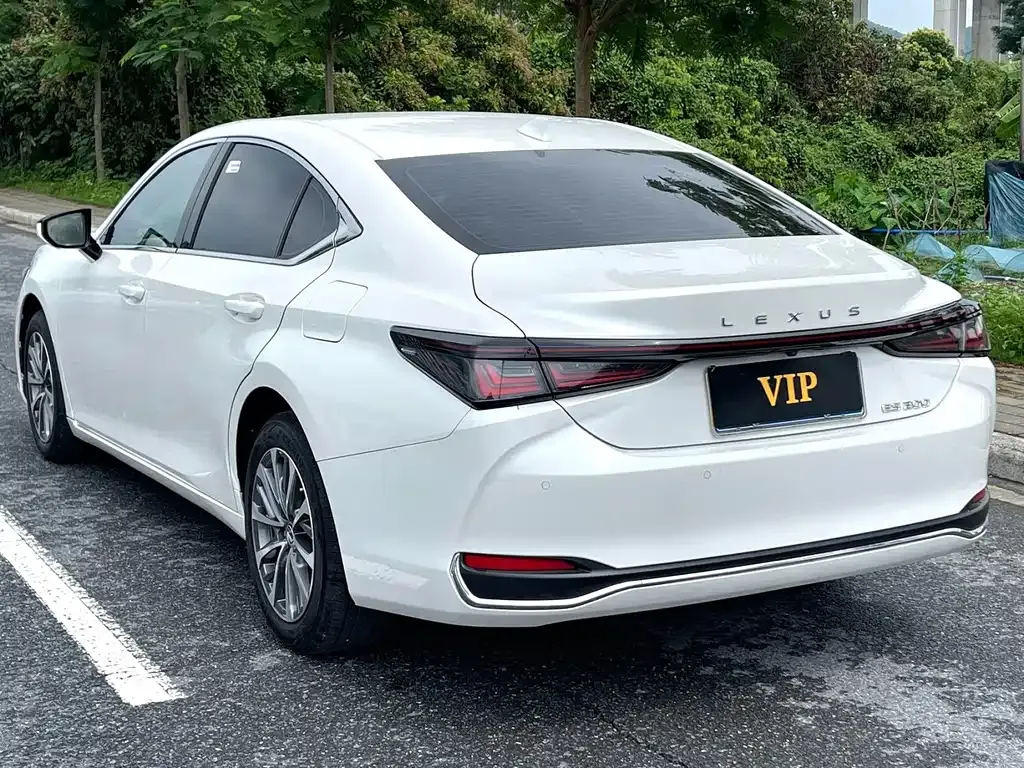 Lexus ES 2025 из CN, фото 9