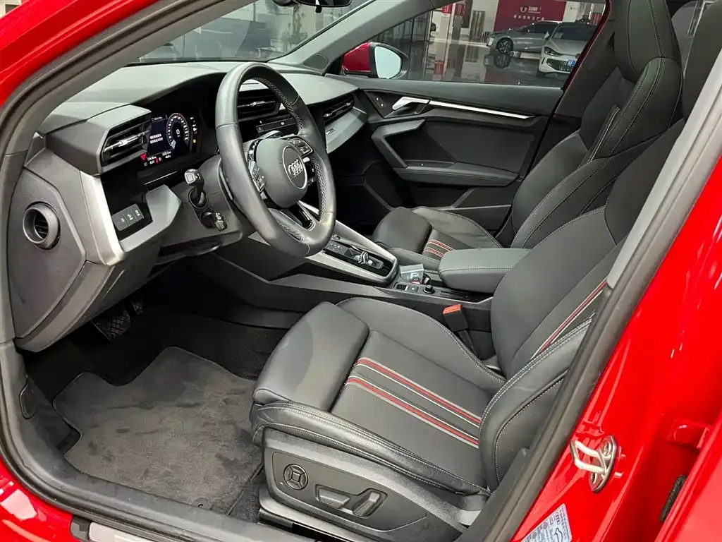 Audi A3 2023 из CN, фото 10