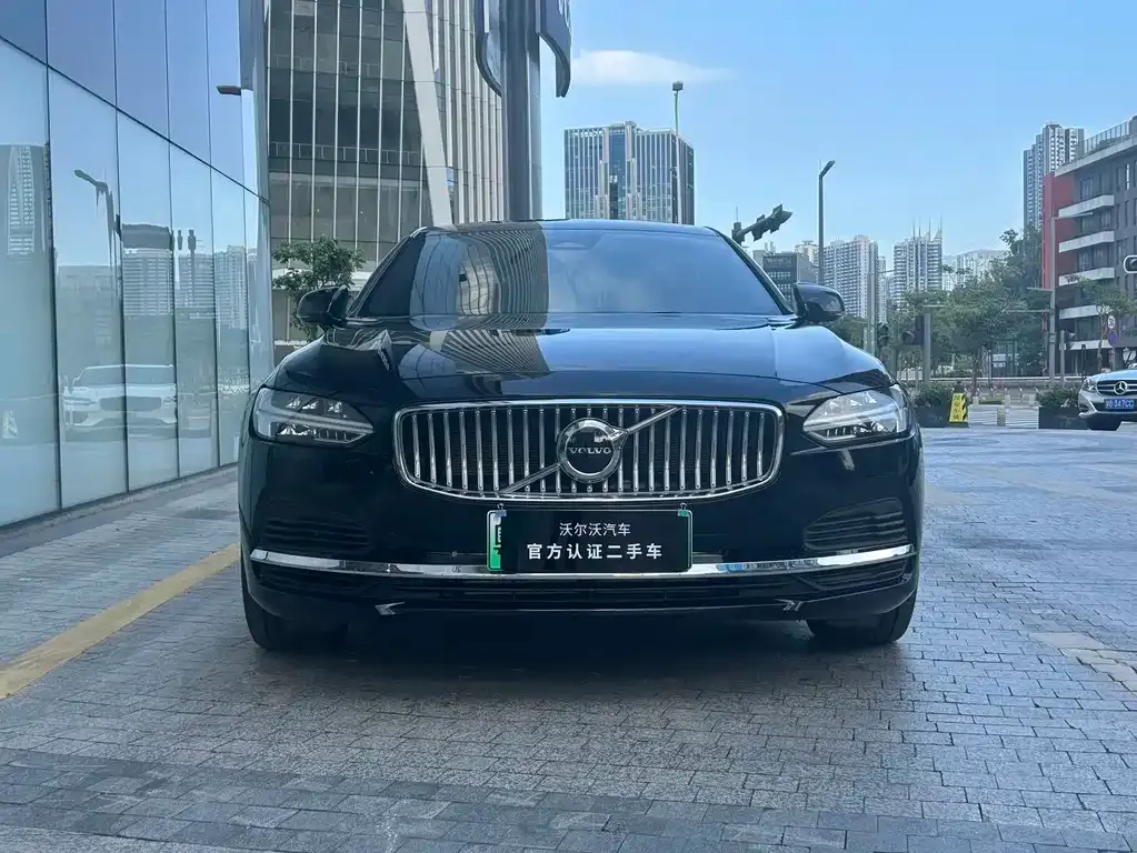 Volvo S90 PHEV 2025 из CN, фото 4
