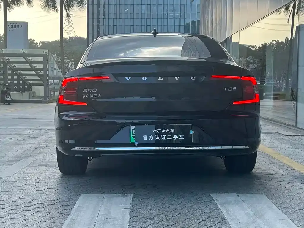 Volvo S90 PHEV 2025 из CN, фото 8