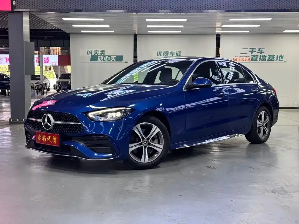 Mercedes-Benz C-Class — фото 1