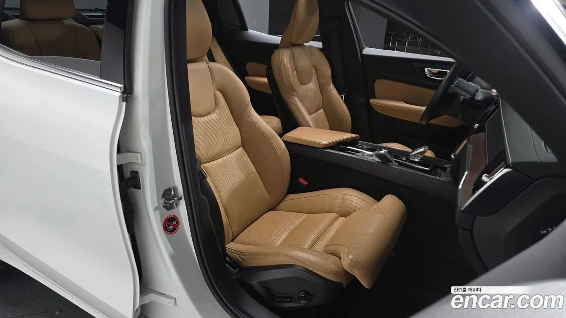 Volvo S60 — фото 10