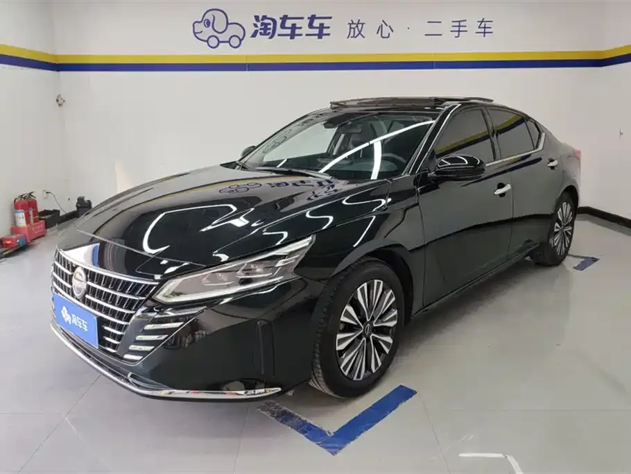 Nissan Teana — фото 1