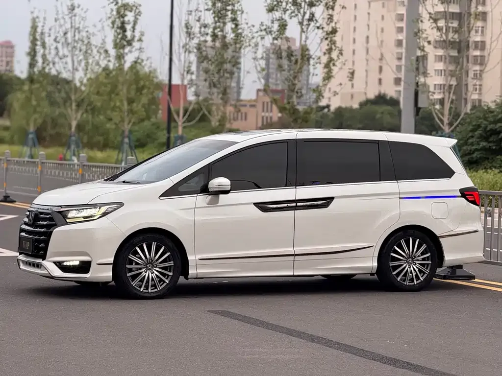 Honda Elysion 2023 из CN, фото 10