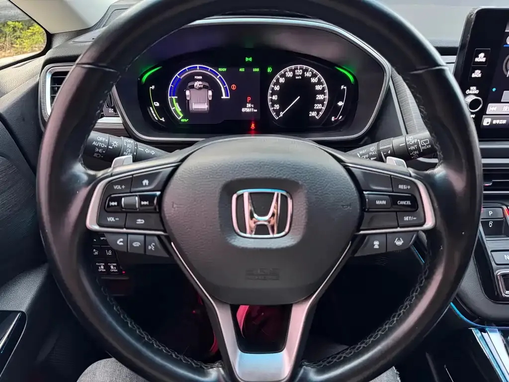 Honda Elysion 2023 из CN, фото 5