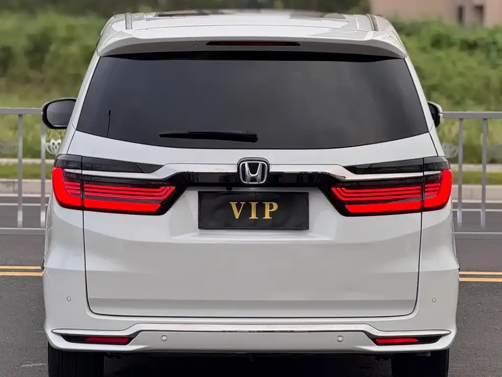 Honda Elysion 2023 из CN, фото 8