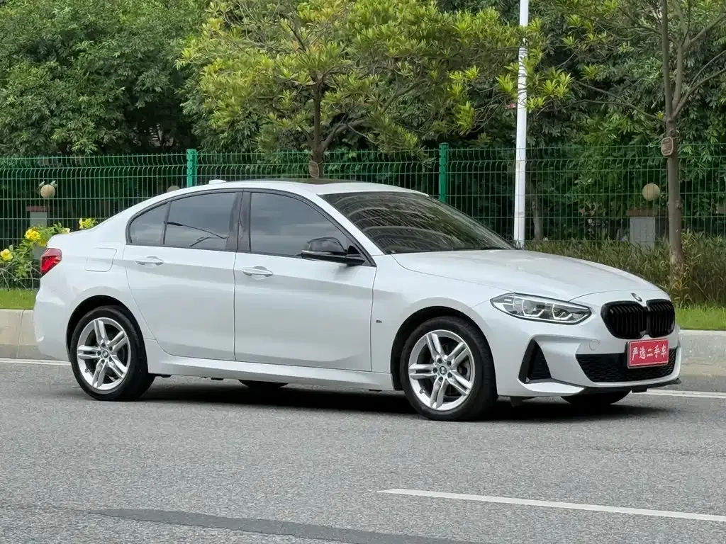 BMW 1 Series 2023 из CN, фото 7
