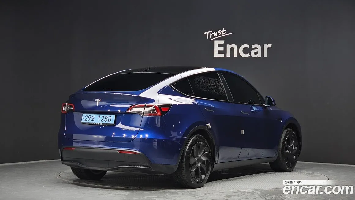Tesla Model Y 2021 из KR, фото 2