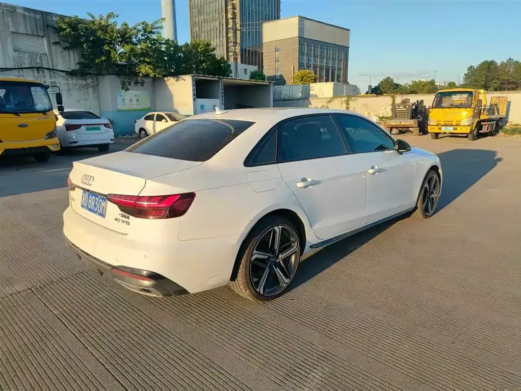 Audi A4L 2024 из CN, фото 4