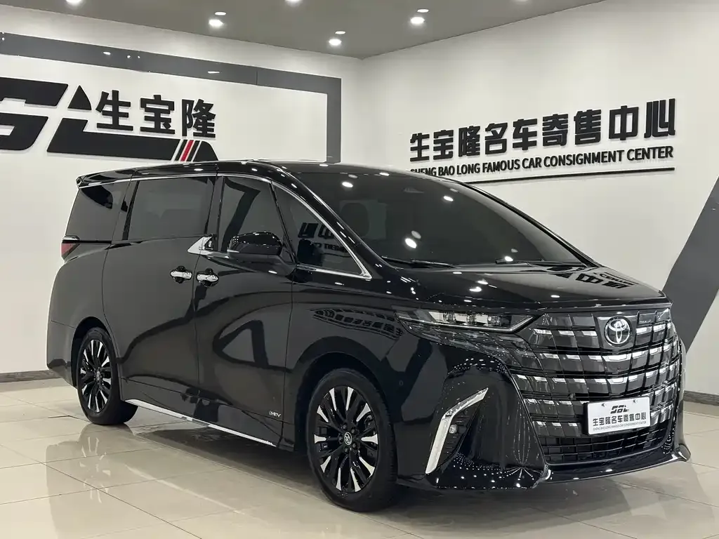 Toyota Alphard — фото 3