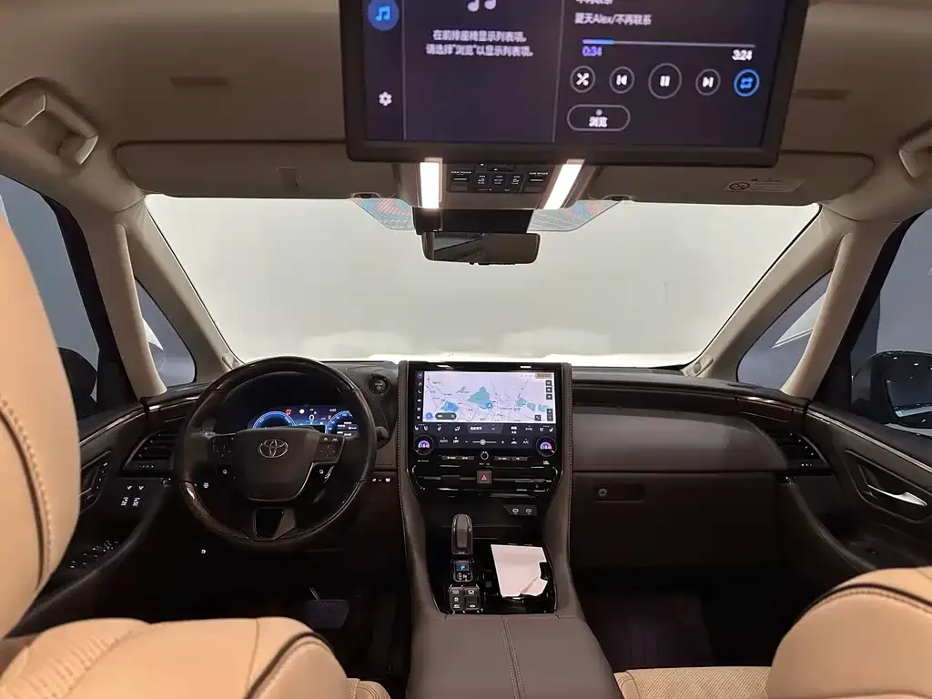 Toyota Alphard — фото 9
