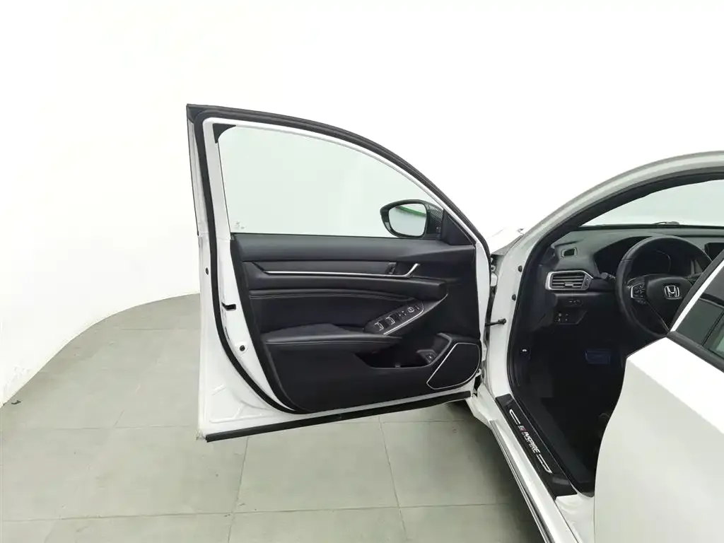 Honda Inspire 2022 из CN, фото 8