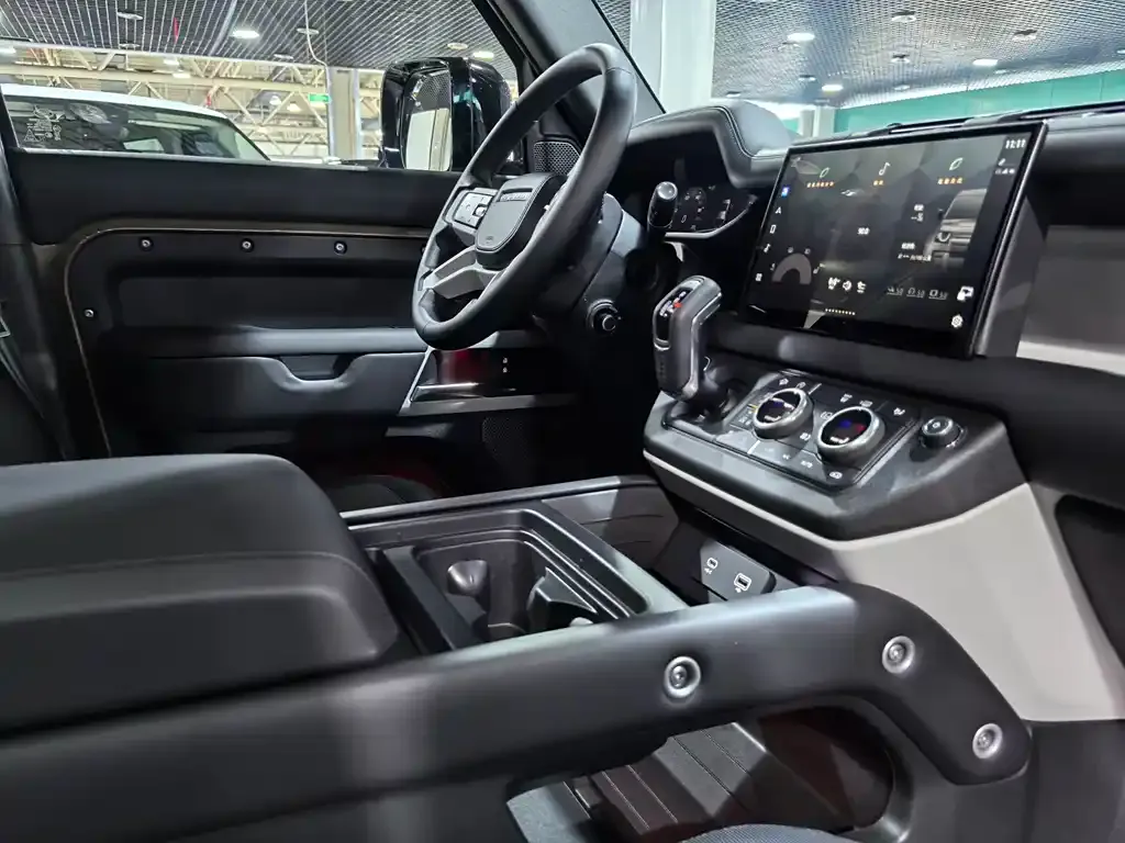 Land Rover Defender 2024 из CN, фото 6