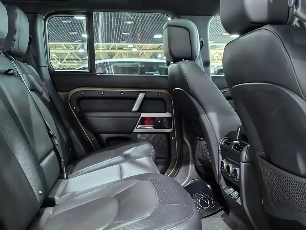 Land Rover Defender 2024 из CN, фото 8